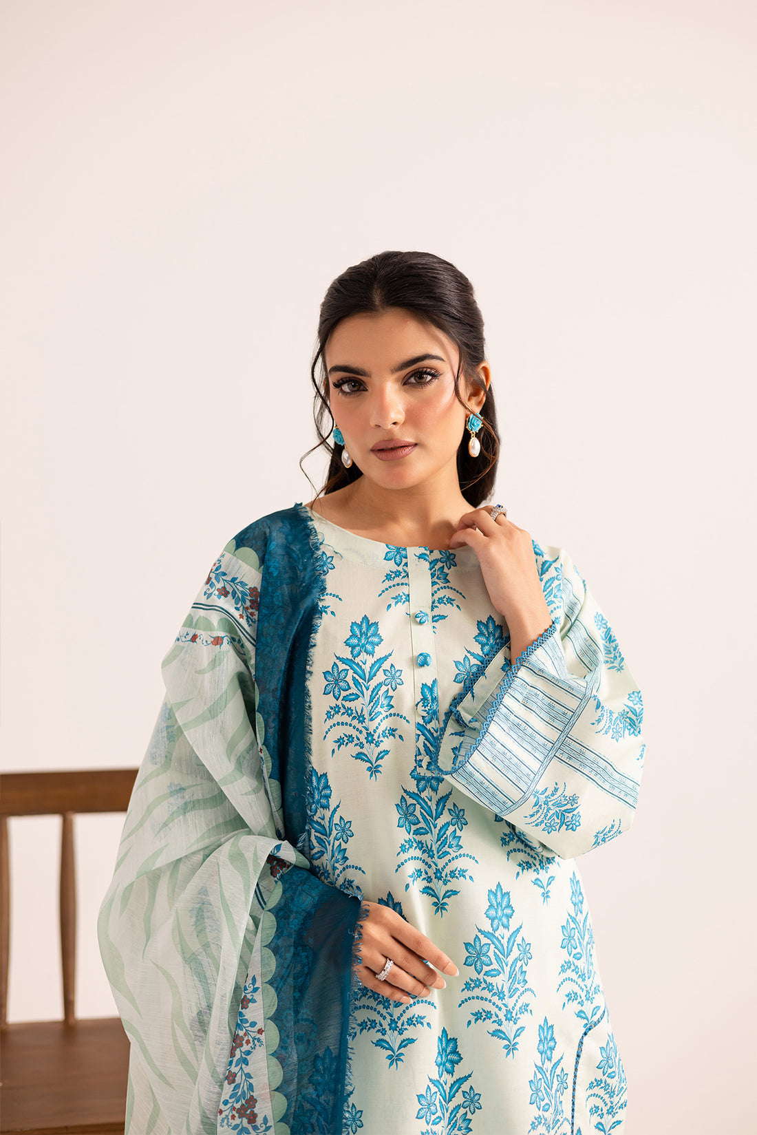 Neutral luxe soft-tone suit collection SS-005